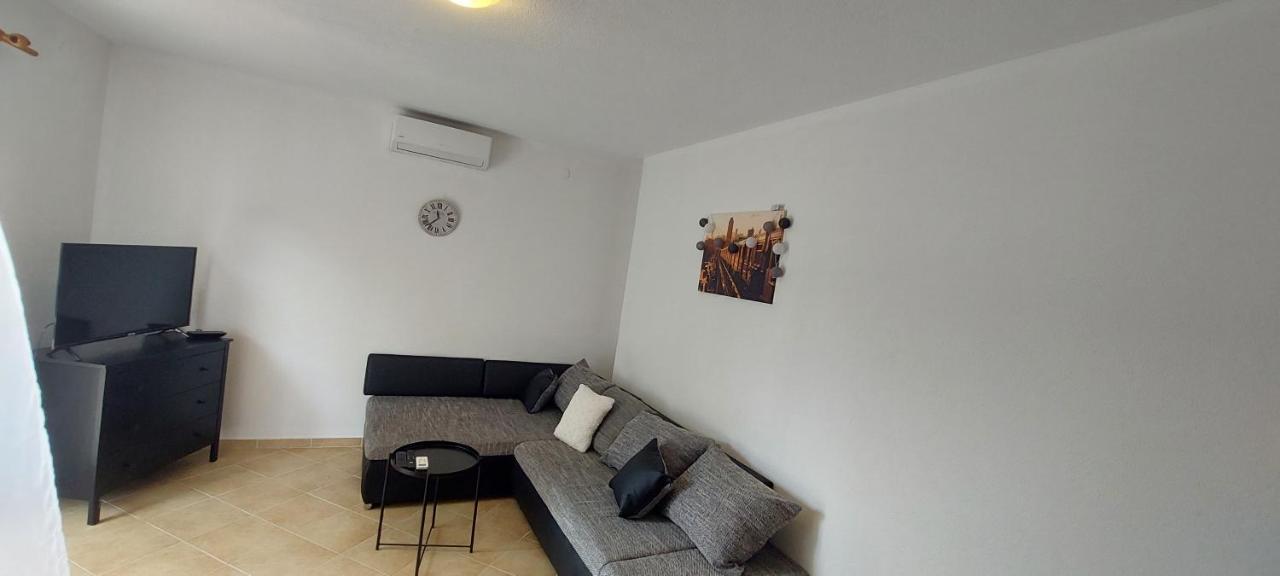 Apartments Radic Rogoznica  Eksteriør bilde