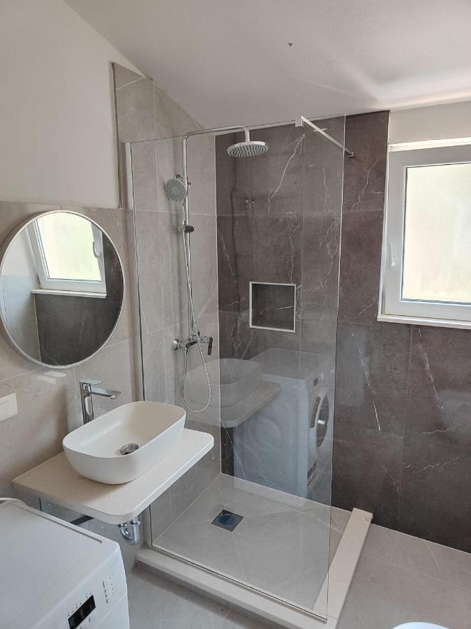Apartments Radic Rogoznica  Eksteriør bilde